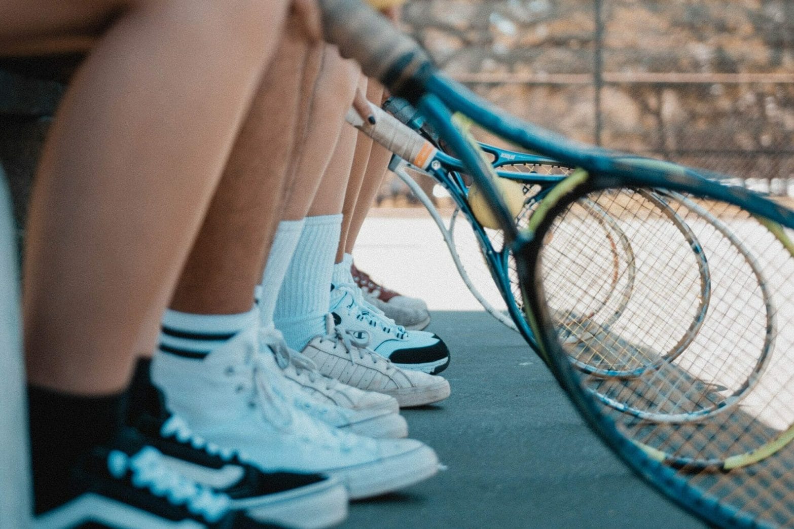 Badminton shoes vs tennis shoes